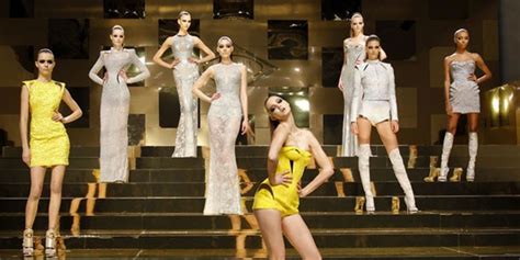 la storia della moda italiana versace|versace significato.